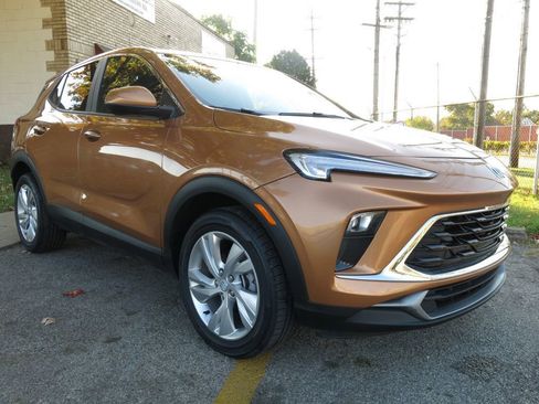 Used 2024 Buick Encore GX Preferred image 1