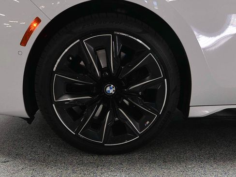 Used 2023 BMW 740i RWD image 5