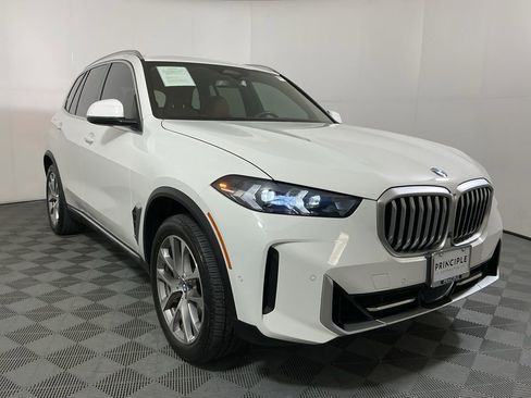 Certified 2024 BMW X5 sDrive40i w/ Parking Assistance Package RWD image 4