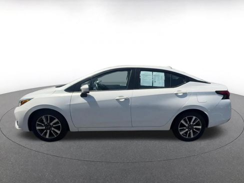 Used 2025 Nissan Versa SV FWD image 9