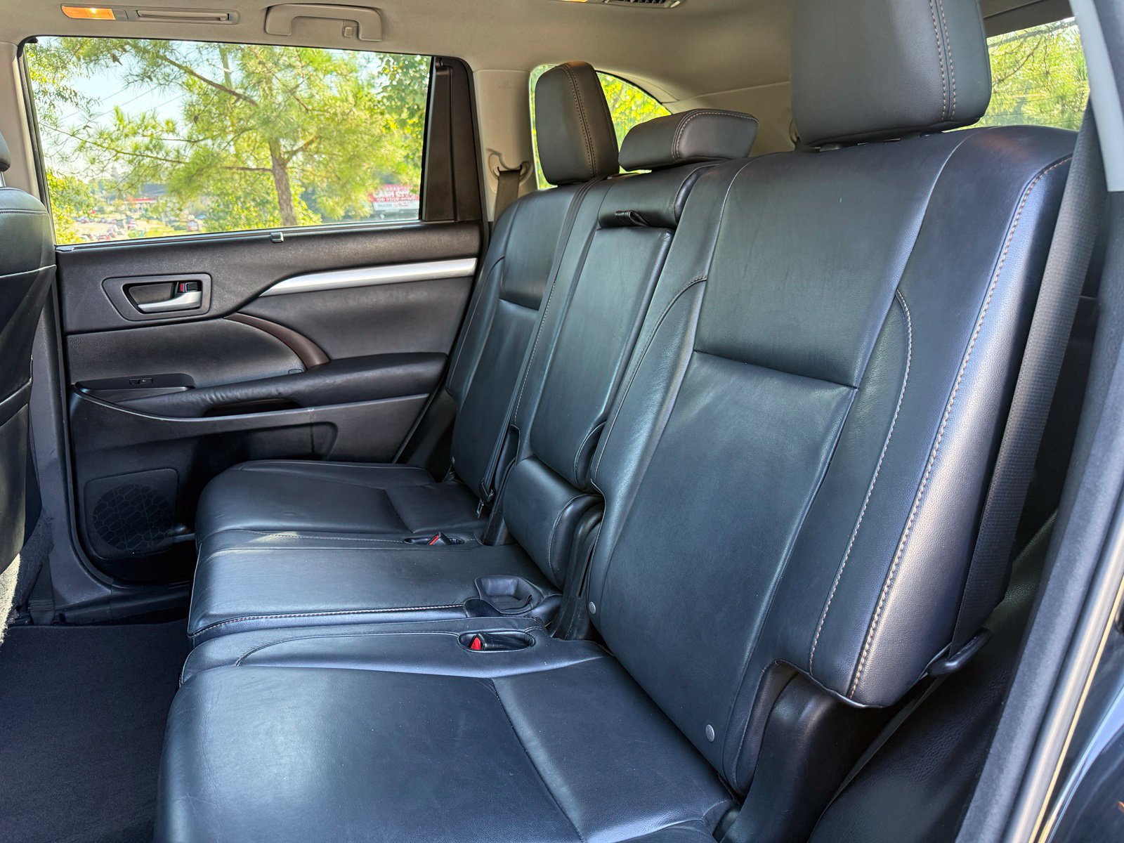 Used 2015 Toyota Highlander XLE AWD/4WD image 40