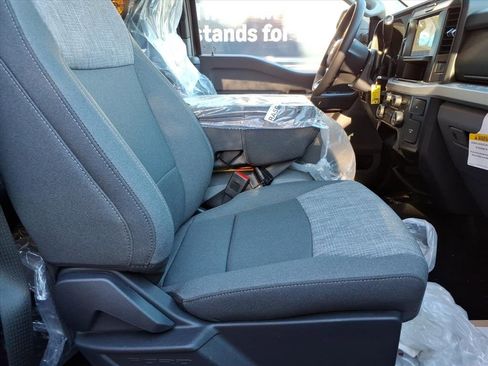 New 2026 Ford F550 4x4 Supercab Super Duty image 7