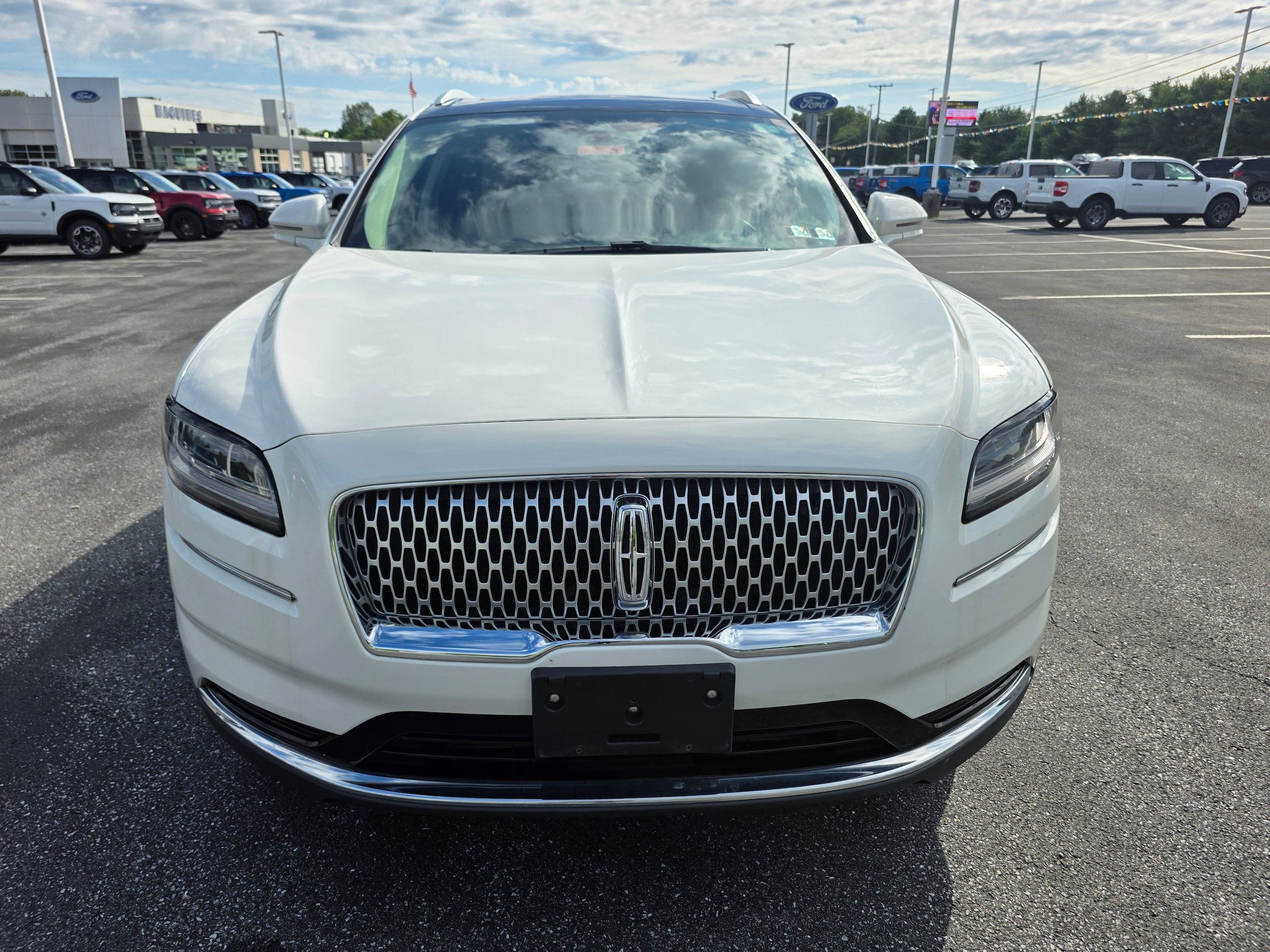 Used 2022 Lincoln Nautilus Reserve AWD/4WD image 8