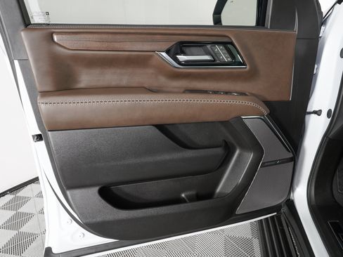 Used 2026 GMC Yukon Denali Ultimate w/ LPO, Floor Liner Package image 18