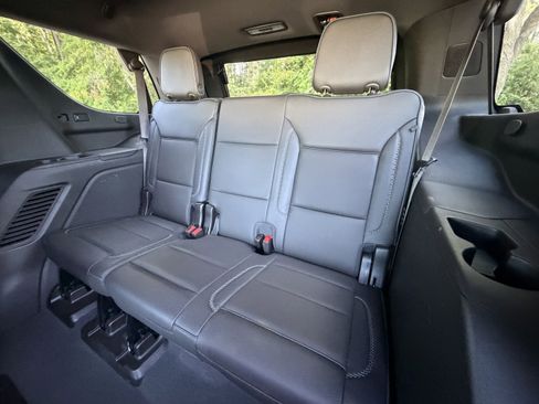 Used 2023 GMC Yukon Denali AWD/4WD image 17