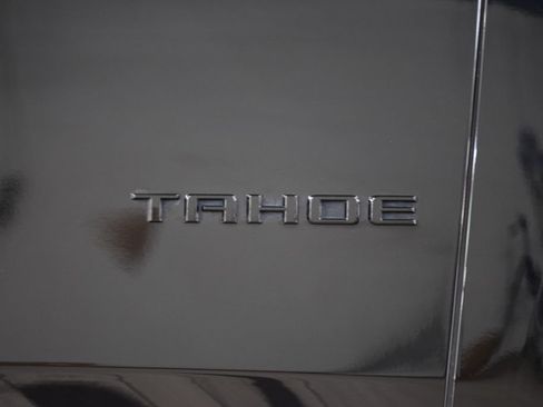 Used 2023 Chevrolet Tahoe Z71 w/ Luxury Package AWD/4WD image 17
