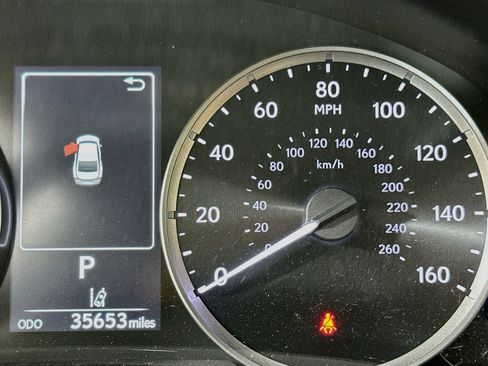 Used 2024 Lexus IS 350 F Sport RWD image 19