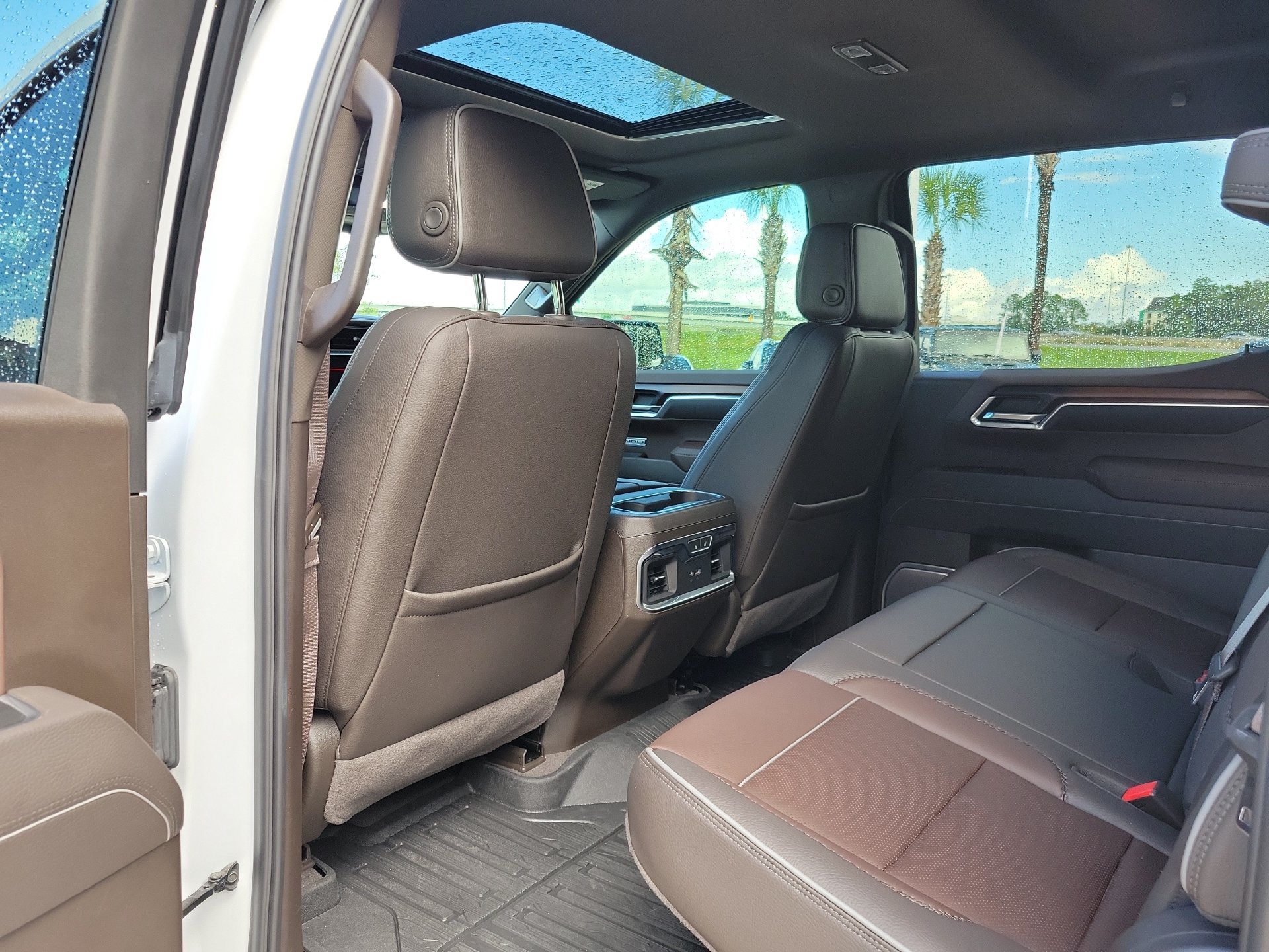 Used 2025 GMC Sierra 1500 Denali w/ Denali Reserve Package AWD/4WD image 14