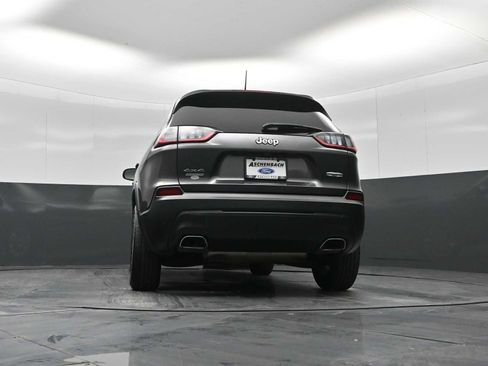 Used 2022 Jeep Cherokee Latitude Lux w/ Sun & Sound Group AWD/4WD image 24