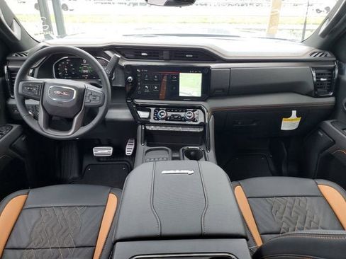 New 2026 GMC Sierra 2500 AT4 w/ Technology Package AWD/4WD image 15