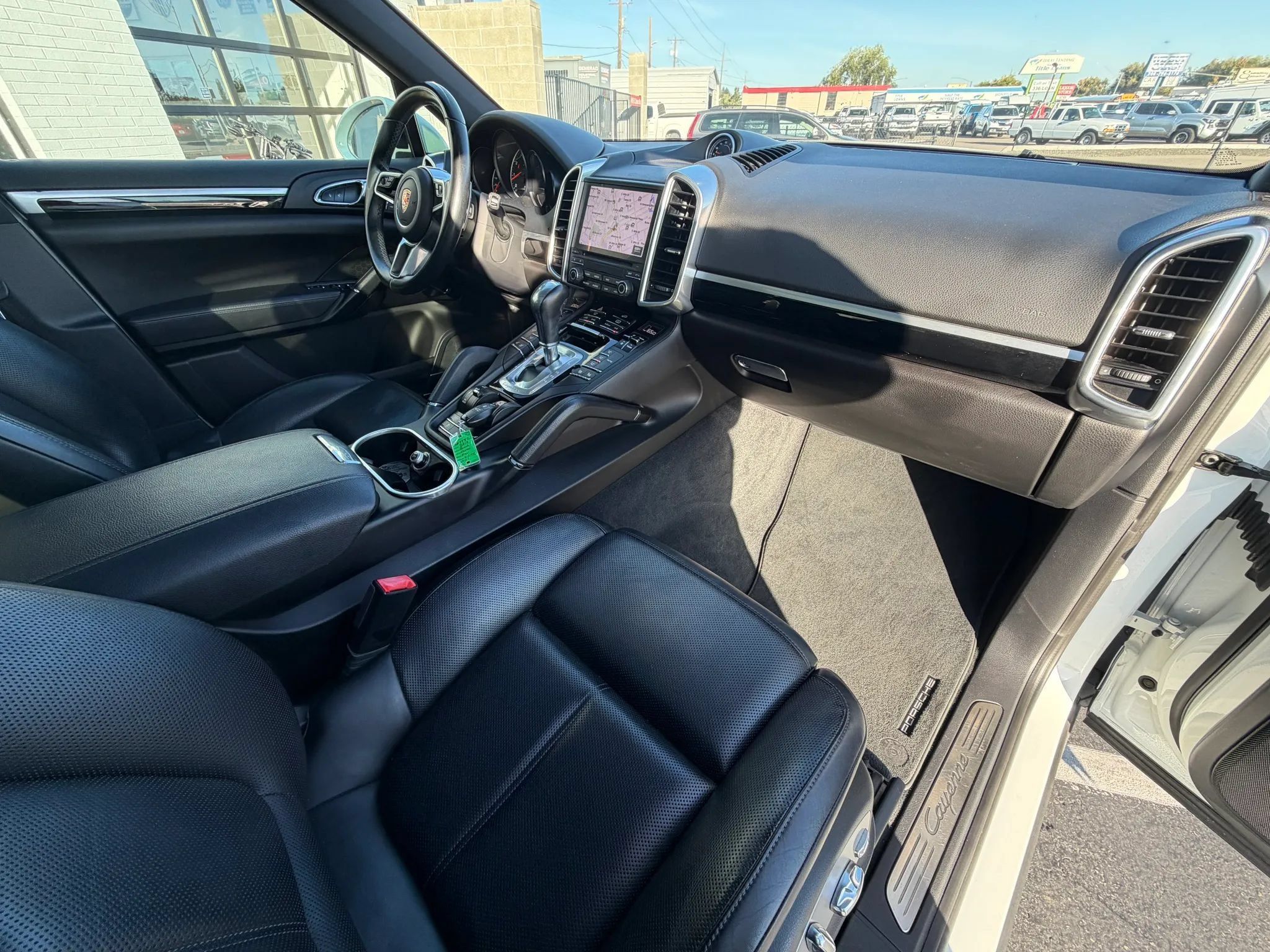 Used 2018 Porsche Cayenne AWD/4WD image 14