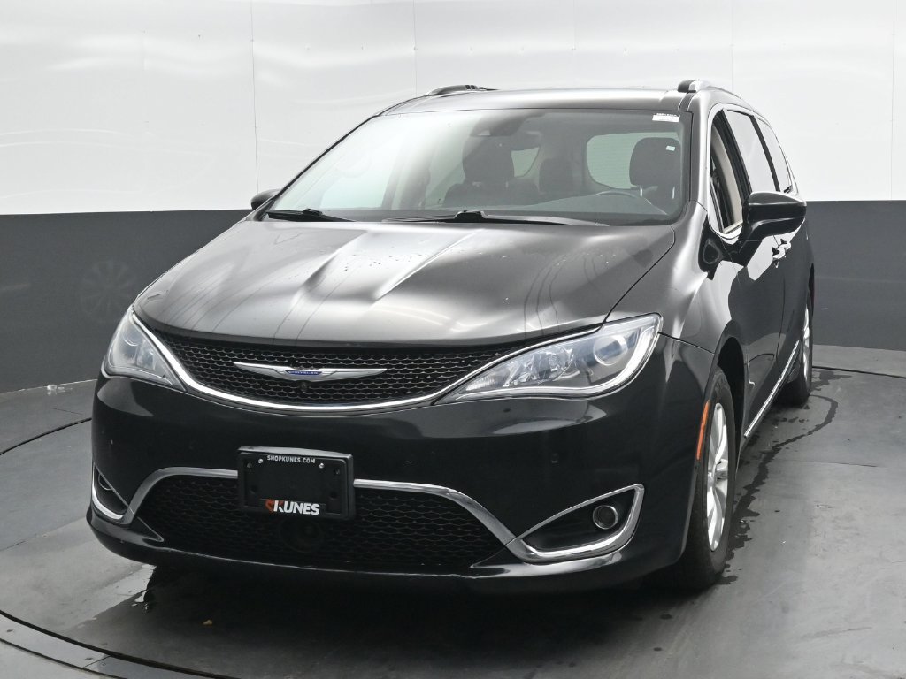 Used 2019 Chrysler Pacifica Touring-L w/ Advanced Safetytec Group FWD image 6