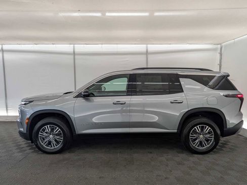 New 2026 Chevrolet Traverse LT w/ Enhanced Driving Package image 3