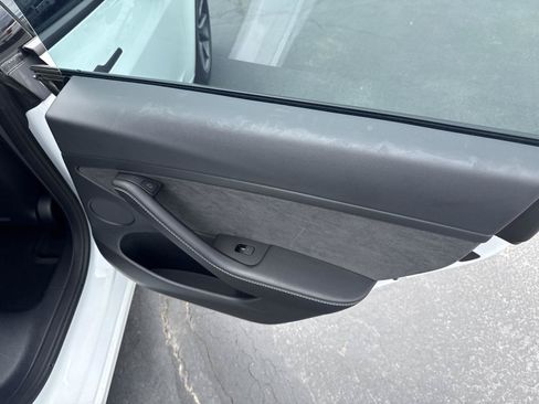 Used 2023 Tesla Model 3 Standard Range RWD image 19