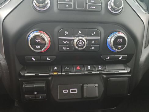 Used 2021 GMC Sierra 1500 Elevation w/ X31 Off-Road Package AWD/4WD image 28