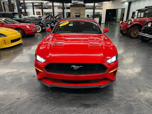 Used 2023 Ford Mustang Premium image 2