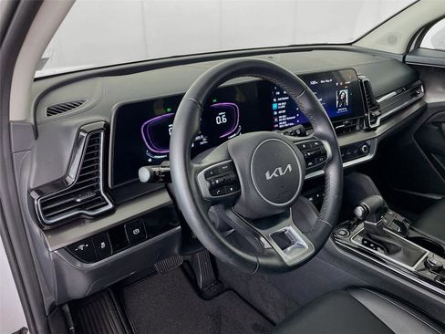 Certified 2025 Kia Sportage EX FWD image 13