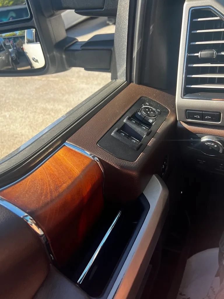 Used 2018 Ford F150 King Ranch w/ Equipment Group 601A Luxury AWD/4WD image 14
