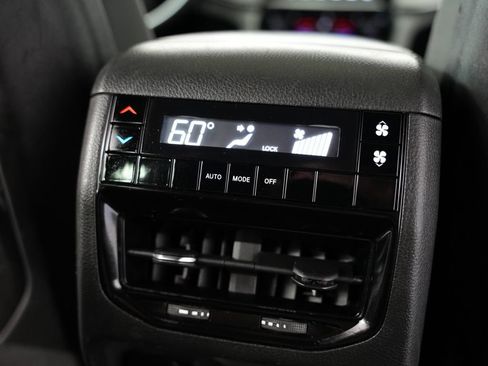 Used 2023 Jeep Grand Cherokee L Laredo AWD/4WD image 44