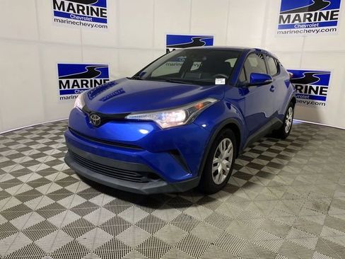 Used 2019 Toyota C-HR LE image 14