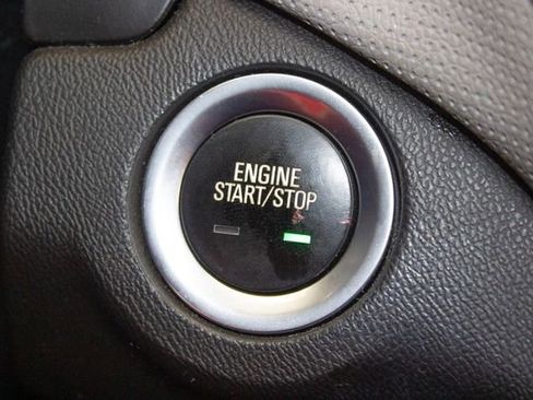 Used 2020 Chevrolet Equinox Premier image 31