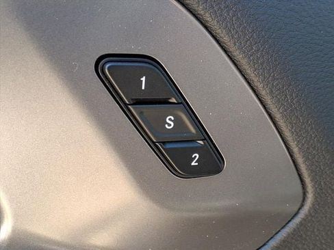 New 2026 Chrysler Pacifica Select w/ S Appearance Package image 9