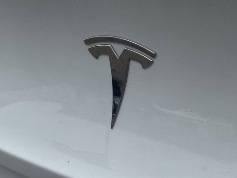 Used 2023 Tesla Model Y Performance AWD/4WD image 12