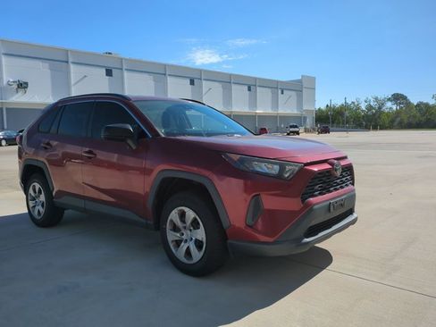 Certified 2021 Toyota RAV4 LE image 3