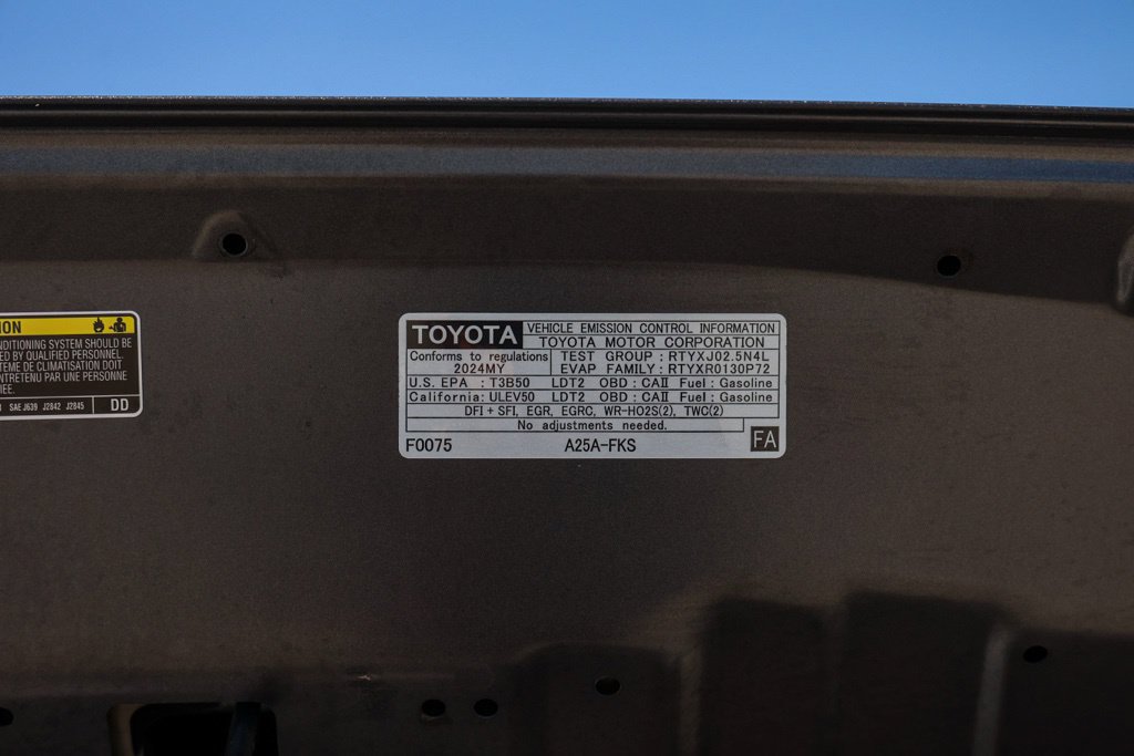 Used 2024 Toyota RAV4 XLE AWD/4WD image 34