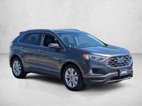 Used 2020 Ford Edge Titanium FWD image 3