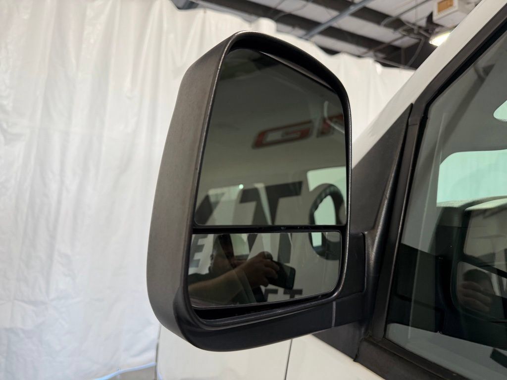 Used 2020 Chevrolet Express 3500 LT w/ LT Preferred Equipment Group RWD image 9