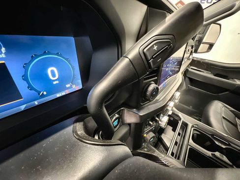 New 2026 Ford F250 Lariat w/ Black Appearance Package image 22