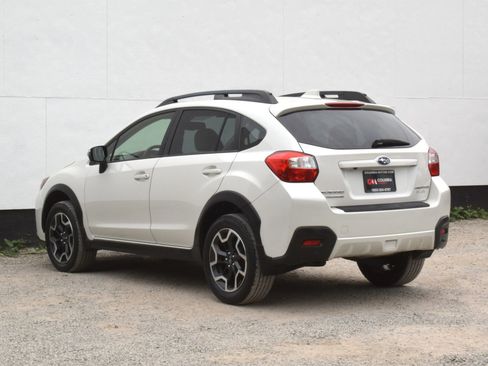Used 2016 Subaru Crosstrek 2.0i Limited w/ Popular Package #1 AWD/4WD image 2