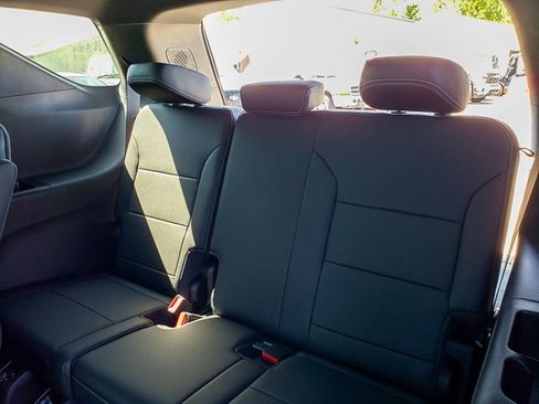 New 2026 Chevrolet Traverse LT w/ Driver Confidence Package image 22