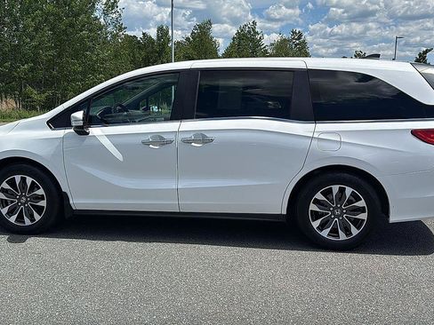 Used 2024 Honda Odyssey EX-L image 10