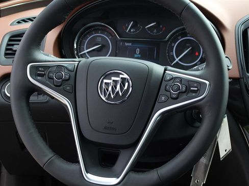 Used 2017 Buick Regal Sport Touring FWD image 11