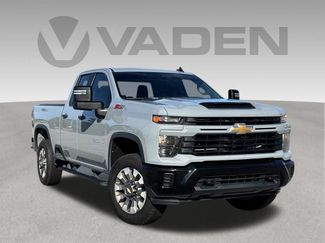 Used 2025 Chevrolet Silverado 2500 Custom w/ Custom Convenience Package AWD/4WD video 1