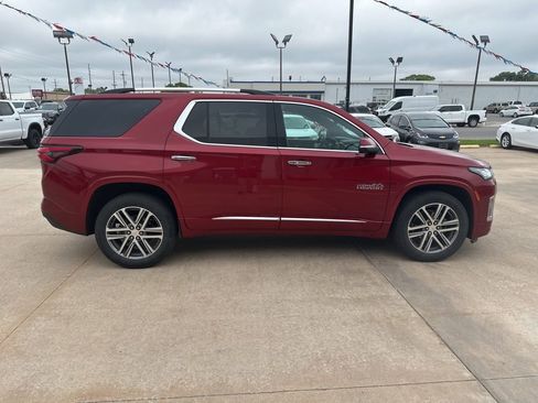 Used 2023 Chevrolet Traverse High Country AWD/4WD image 38