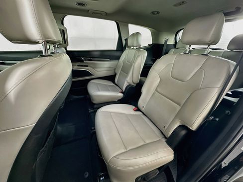 Used 2020 Kia Telluride S AWD/4WD image 28