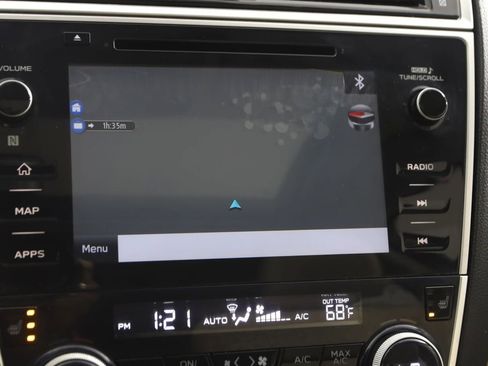 Used 2018 Subaru Outback 2.5i Limited image 9