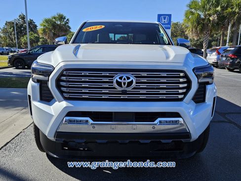 Used 2024 Toyota Tacoma Limited w/ Limited Package (LT) image 8