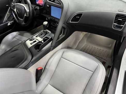 Used 2014 Chevrolet Corvette Stingray Convertible image 11