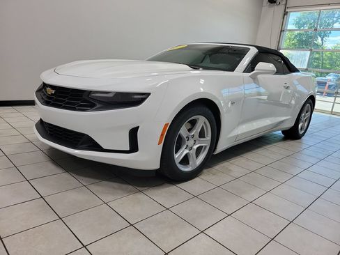 Used 2023 Chevrolet Camaro LT RWD image 3