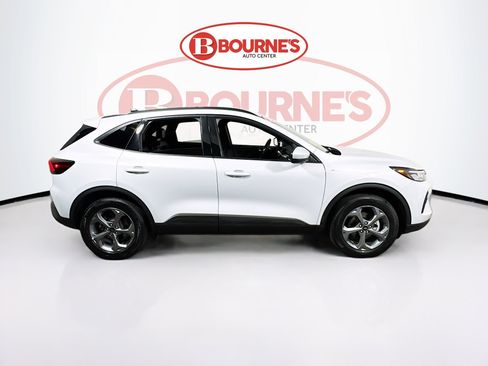 Used 2025 Ford Escape ST-Line Select AWD/4WD image 10