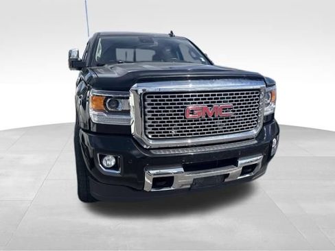 Used 2017 GMC Sierra 2500 Denali AWD/4WD image 6