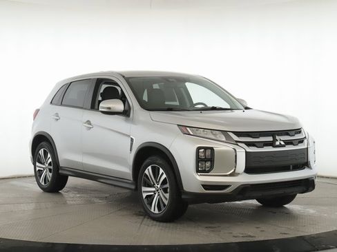 Used 2024 Mitsubishi Outlander Sport ES image 2