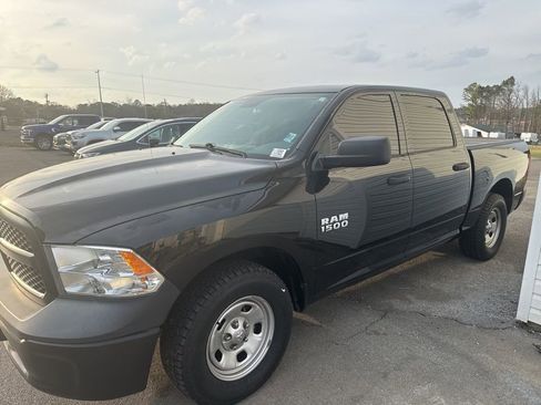 Used 2018 RAM 1500 Tradesman w/ Popular Equipment Group image 4