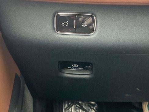 New 2025 Lincoln Navigator Reserve image 32