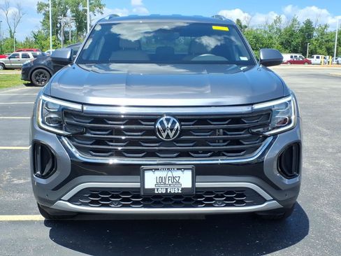 Used 2024 Volkswagen Atlas Cross Sport SE AWD/4WD image 33