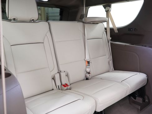 Used 2026 GMC Yukon XL Denali w/ Denali Reserve Package AWD/4WD image 15